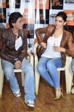 Shahrukh Khan, Deepika Padukone at Mad Over Donuts - Happy New Year contest winners meet in Mumbai on 19th Oct 2014
